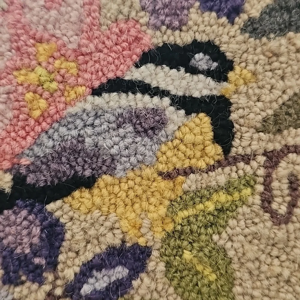 Charming Floral Bird Accent Pillow. American Cottage. Green,‎ 16